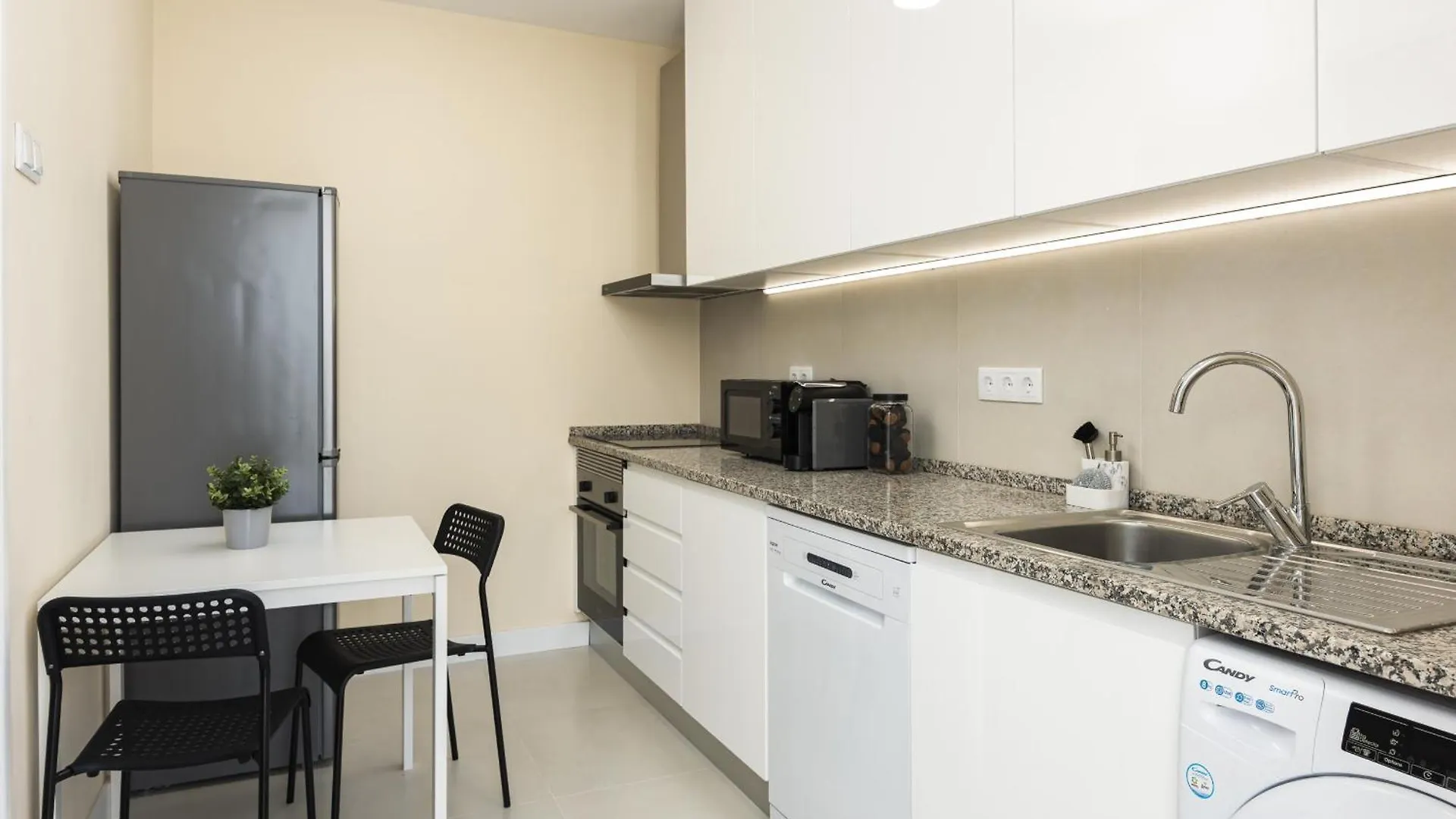 City Rooms - Roma - Private Room By Hd Faro 0*,
